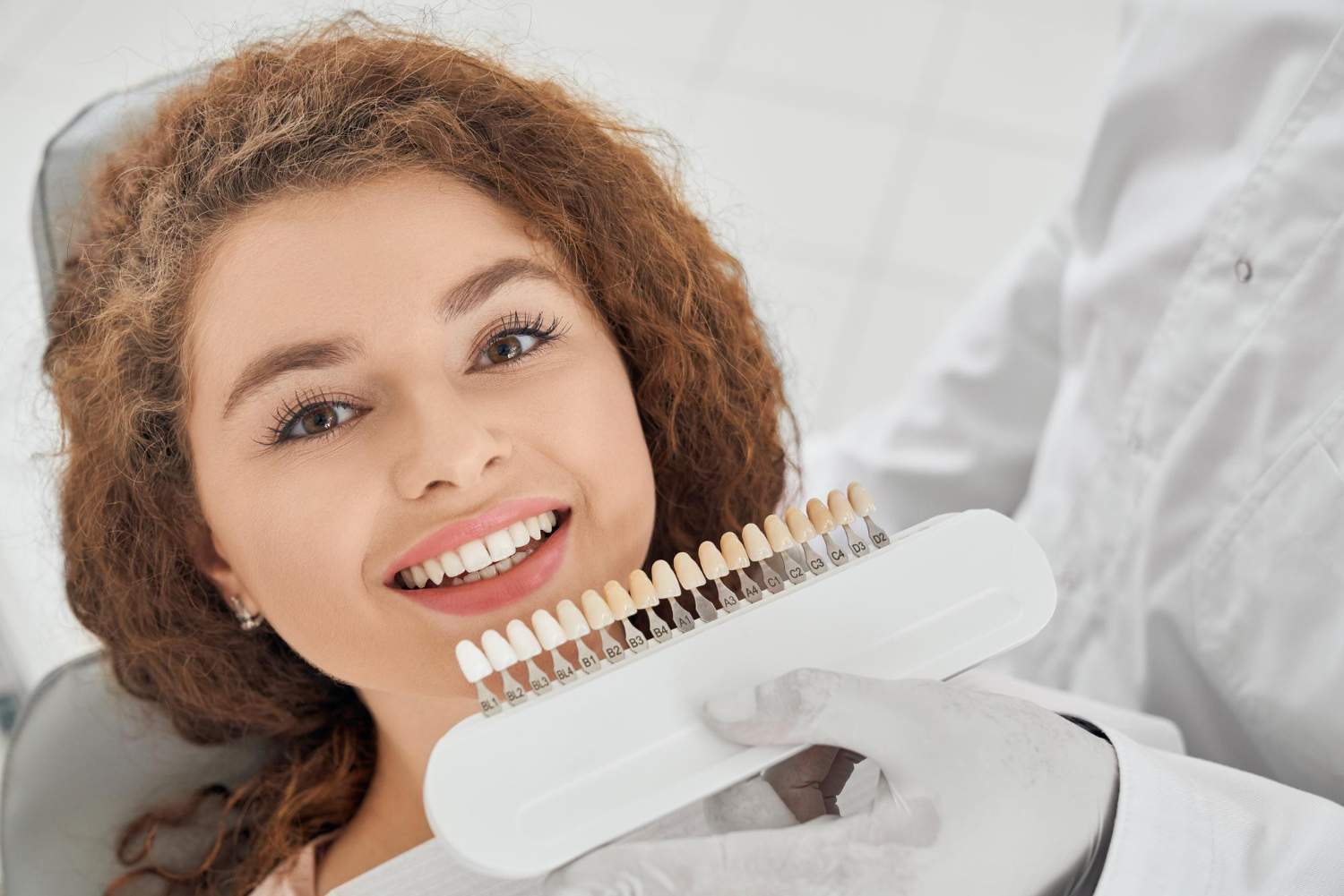 Blanqueamiento dental profesional: Recupera el brillo natural de tu sonrisa